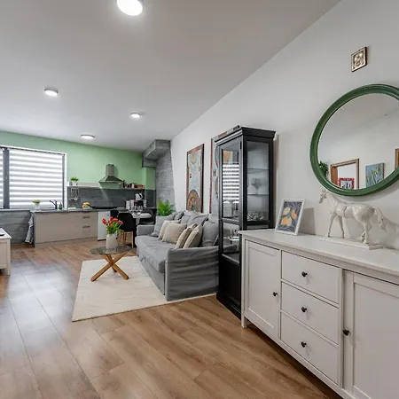Centrum 60m2 4 Beds Lejlighed *