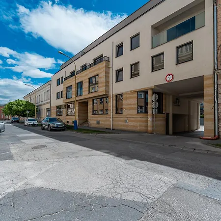 Centrum 60m2 4 Beds Lejlighed Košice